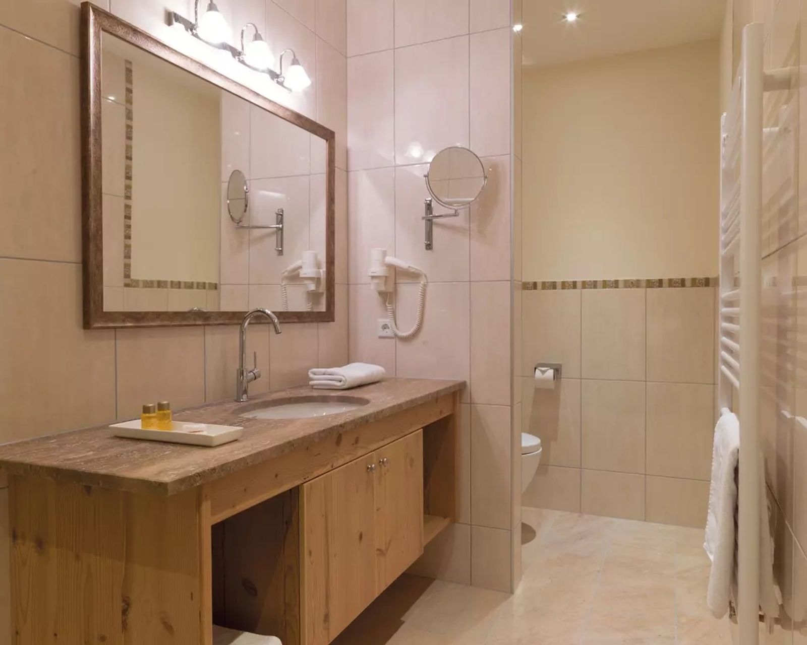 Suite "Fluchthorn Superior" image 5 - Alpenresort Hotel Fluchthorn