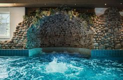 Biohotel Rastbichlhof: Entspannen in der Grotte - Biohotel Rastbichlhof , Neustift im Stubaital, Tirol, Österreich