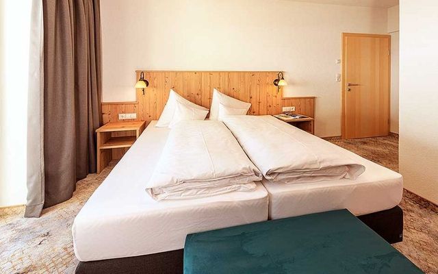 Double room larch with balcony image 3 - Hotel & Appartement Venter Bergwelt
