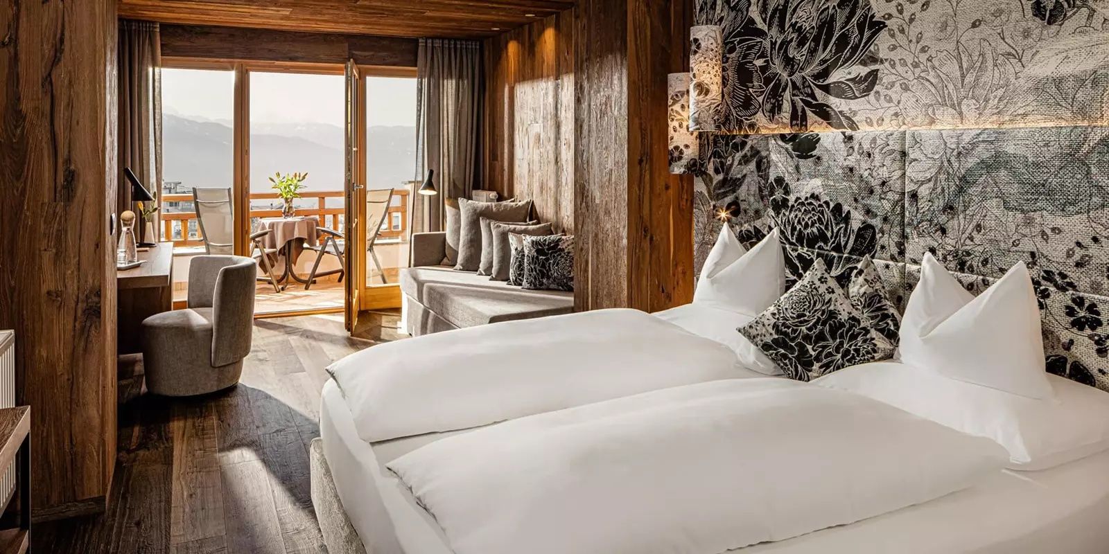 Doppelzimmer Dolomiti image 1 - Panorama Dolomites Wellbeing SONNENBERG