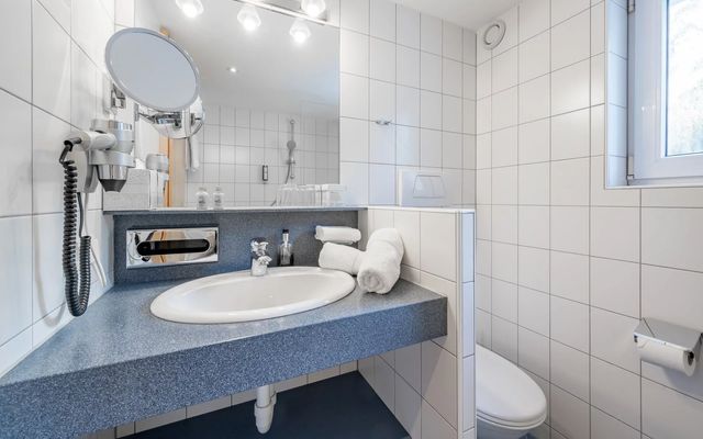 Doppelzimmer Rothorn image 6 - Alpenhotel Zimba