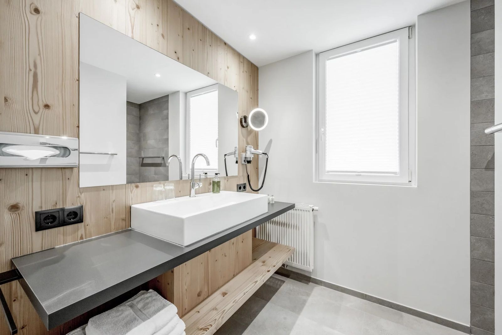 Suite Schesaplana image 6 - Alpenhotel Zimba