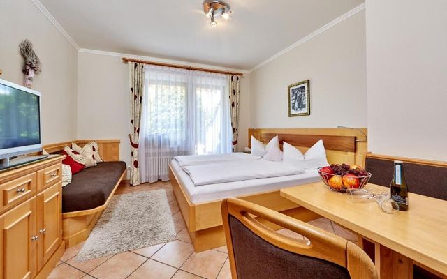 Accommodation Room/Apartment/Chalet: *** Double room with Zugspitze view
