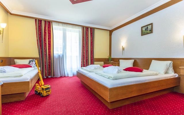 Doppelzimmer image 8 - Wenger Alpenhof