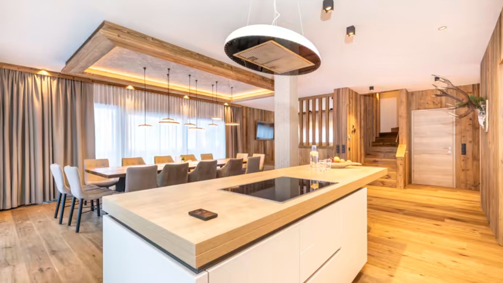 Chalet Deluxe image 4 - Ferienanlage Central GmbH