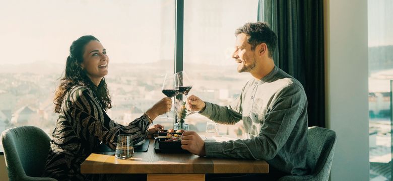 Hotel Freigold: Date Night