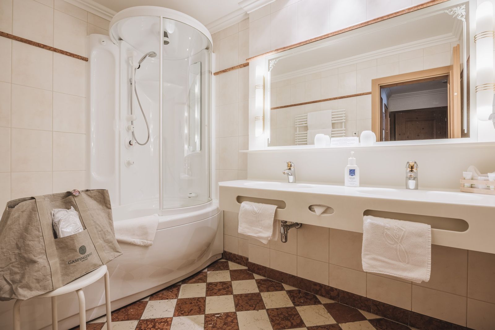 Juniorsuite Fürstalm mit Balkon image 5 - Hotel Gaspingerhof