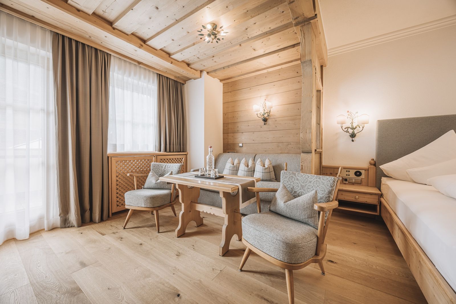 Juniorsuite Fürstalm mit Balkon image 2 - Hotel Gaspingerhof