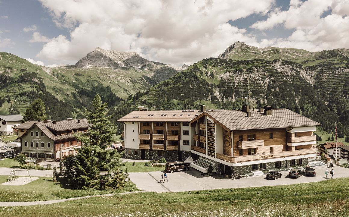 Hotel Goldener Berg - Your Mountain Selfcare Resort in Lech, Vorarlberg, Österreich - Bild #1