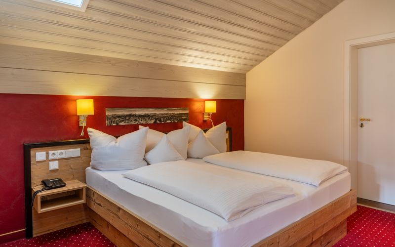 Doppelzimmer Komfort image 5 - Königshof Hotel Resort Oberstaufen