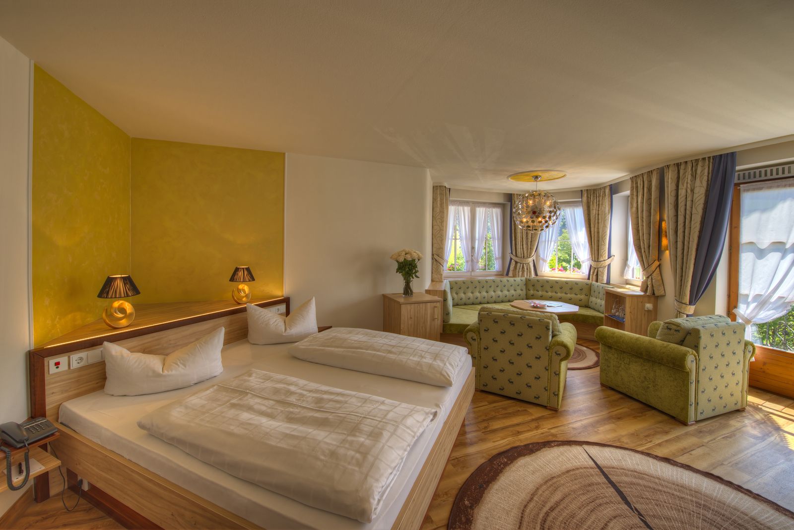 Doppelzimmer deluxe image 3 - Königshof Hotel Resort Oberstaufen