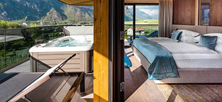 Das Paradies: Penthouse Suite Deluxe Whirlpool image #1