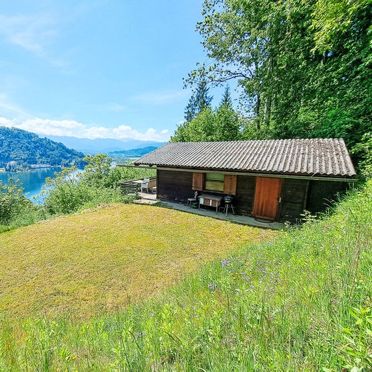 Außen Sommer 1 - Hauptbild, Hütte am Waldrand, Ossiacher See, Kärnten, Kärnten, Österreich