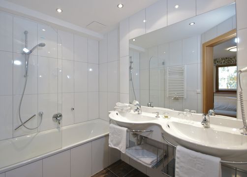 Vischio naturale di tipo piatto/cardo d'argento (4/8) - Familien- und Naturhotel Darrehof
