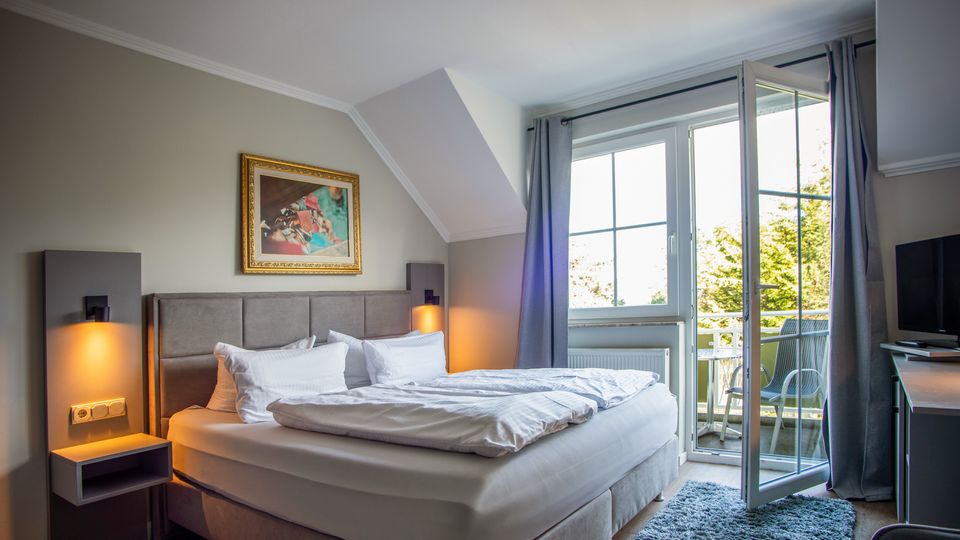 Superior Double Room with Sea-View Balcony – View 4