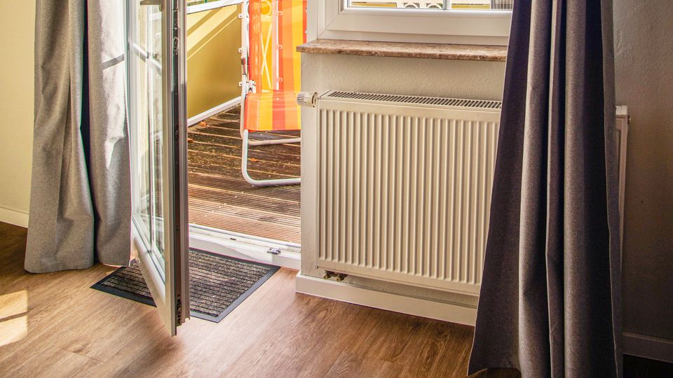 Superior Double Room with Balcony – View 5