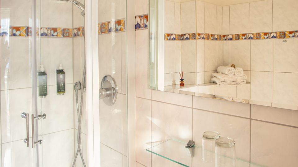 Superior Double Room with South-Facing Balcony – View 4