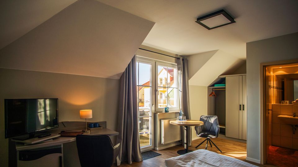 Superior Double Room with South-Facing Balcony – View 3