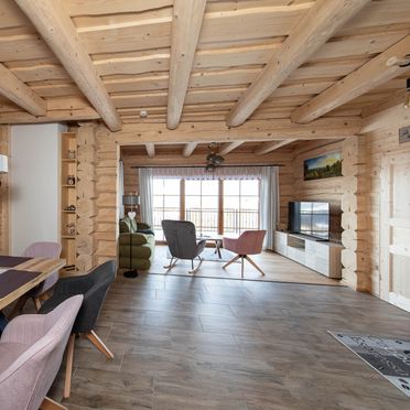Wohn-Essbereich, Biochalet Koralmblick, Gleinstätten, Steiermark, Österreich