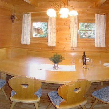 Essbereich, Almdorf Klippitztörl, Bad St. Leonhard, Kärnten, Österreich