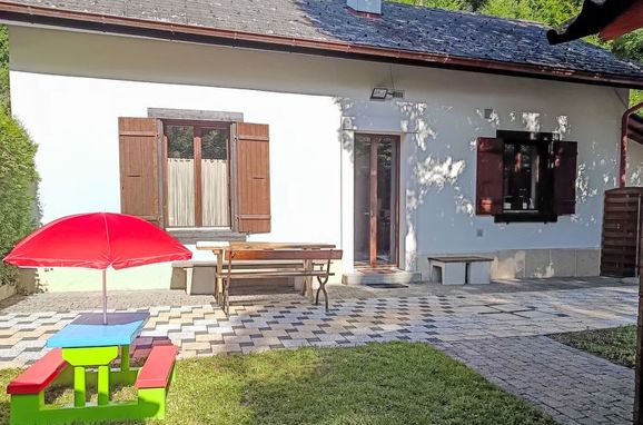 Outside Summer 1 - Main Image, Maison des Gorges, Moutier, Jura, Jura, Switzerland