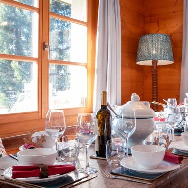 Inside Summer 2, Chalet Tetras, Villars, Waadtländer Alpen, Vaud, Switzerland