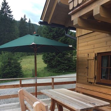 Terrasse, Hüttendorf Flattnitz Typ III, Glödnitz, Kärnten, Österreich