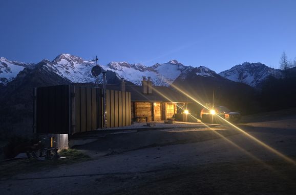 Nachtstimmung, Obersteinerhof-Hütte Atelier, Luttach, Trentino-Südtirol, Italien