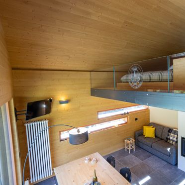 Wohn-Essbereich, Chalet Pian De La Mola, Comelico Superiore (BL), Venetien, Italien
