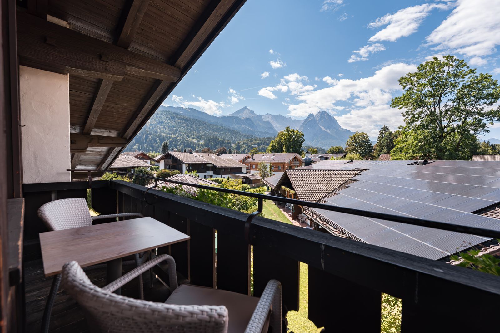 Superior Double Room with Mountain View image 1 - LA GAP Alpin Boutique Hotel
