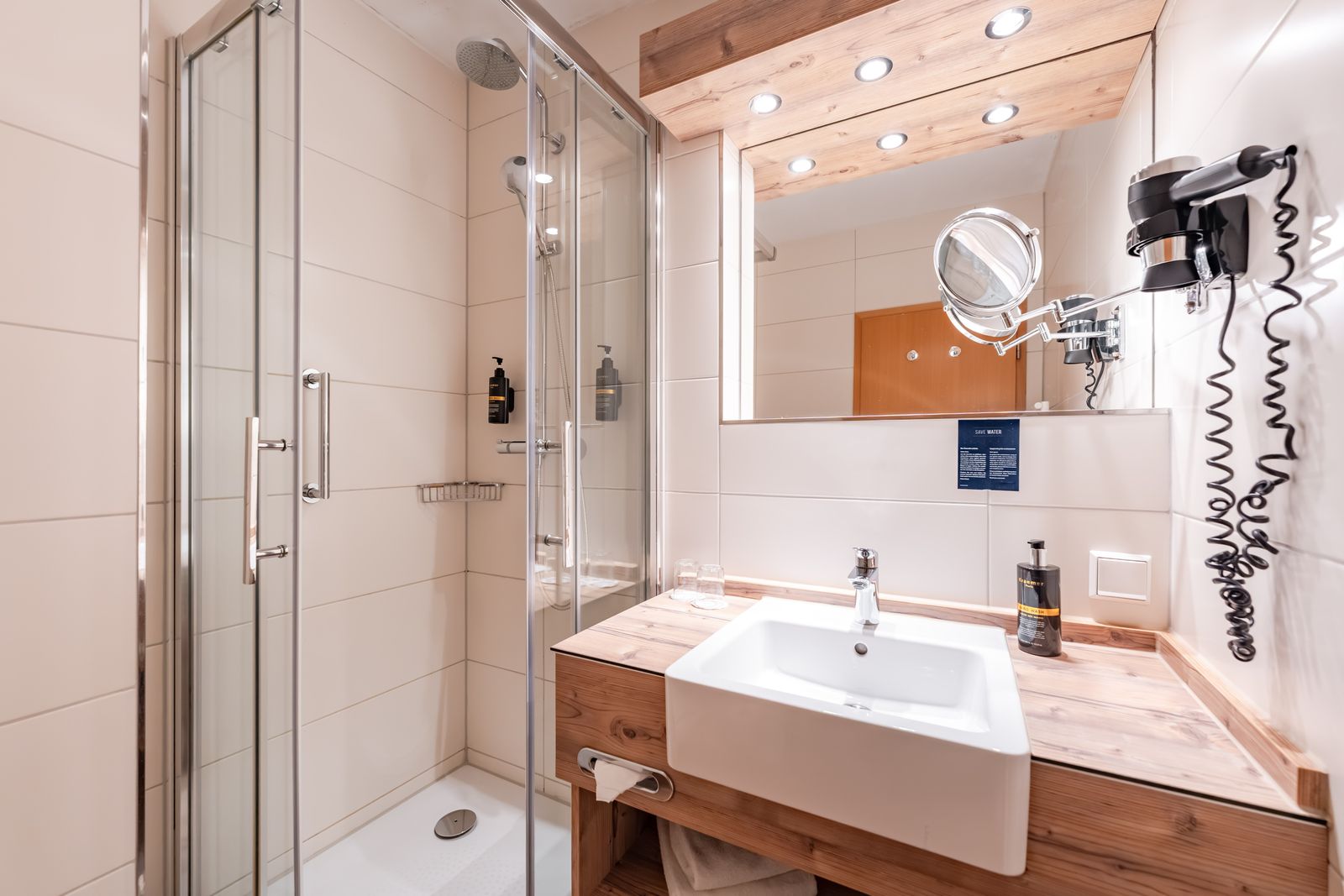 Double room image 2 - LA GAP Alpin Boutique Hotel