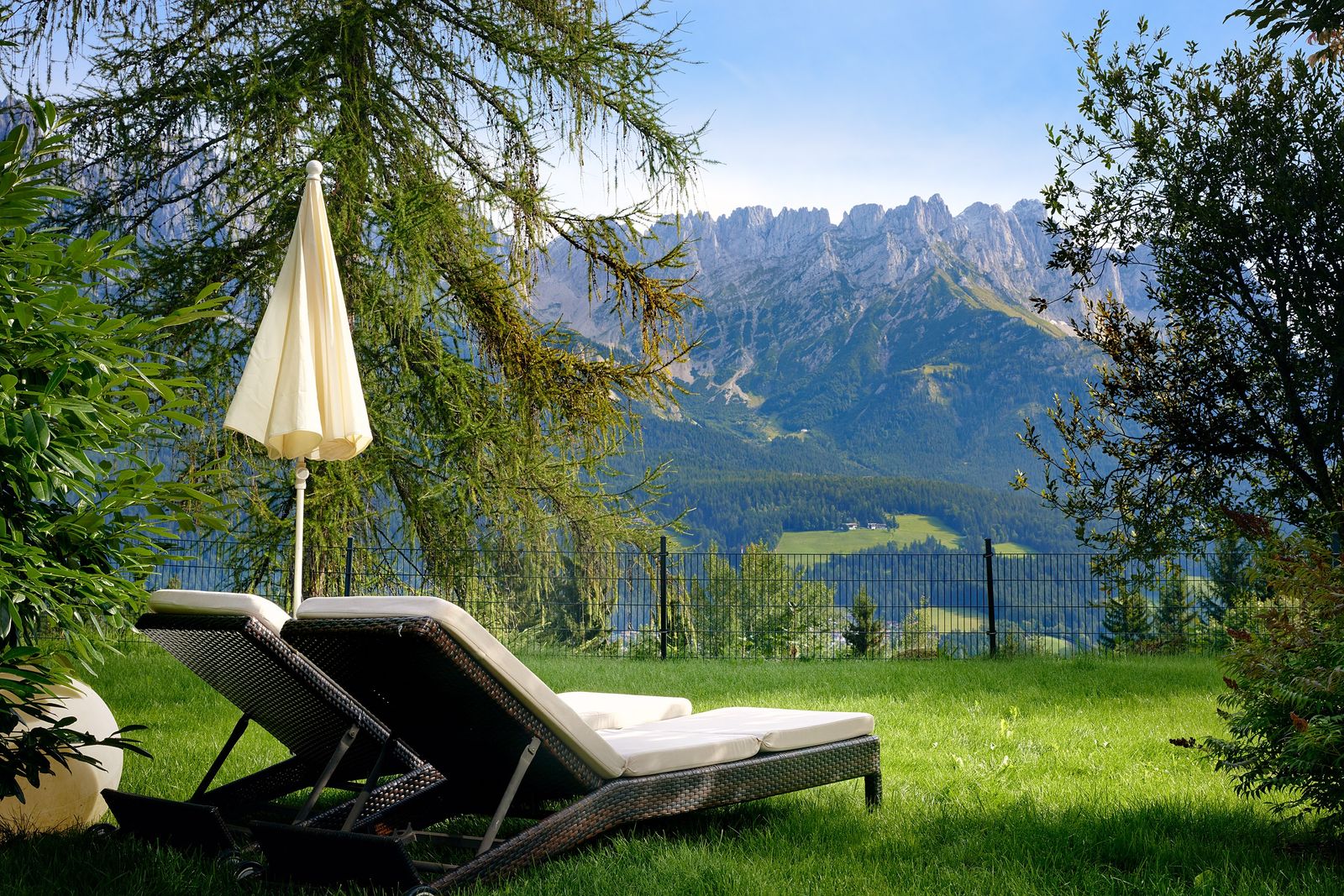 Hotel Room: Opal 2-room